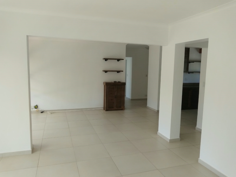 To Let 3 Bedroom Property for Rent in Silverglade Western Cape